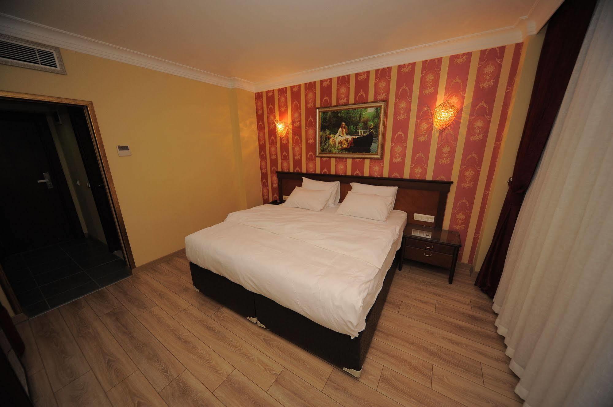 Golden Lake Hotel Adana Exterior photo