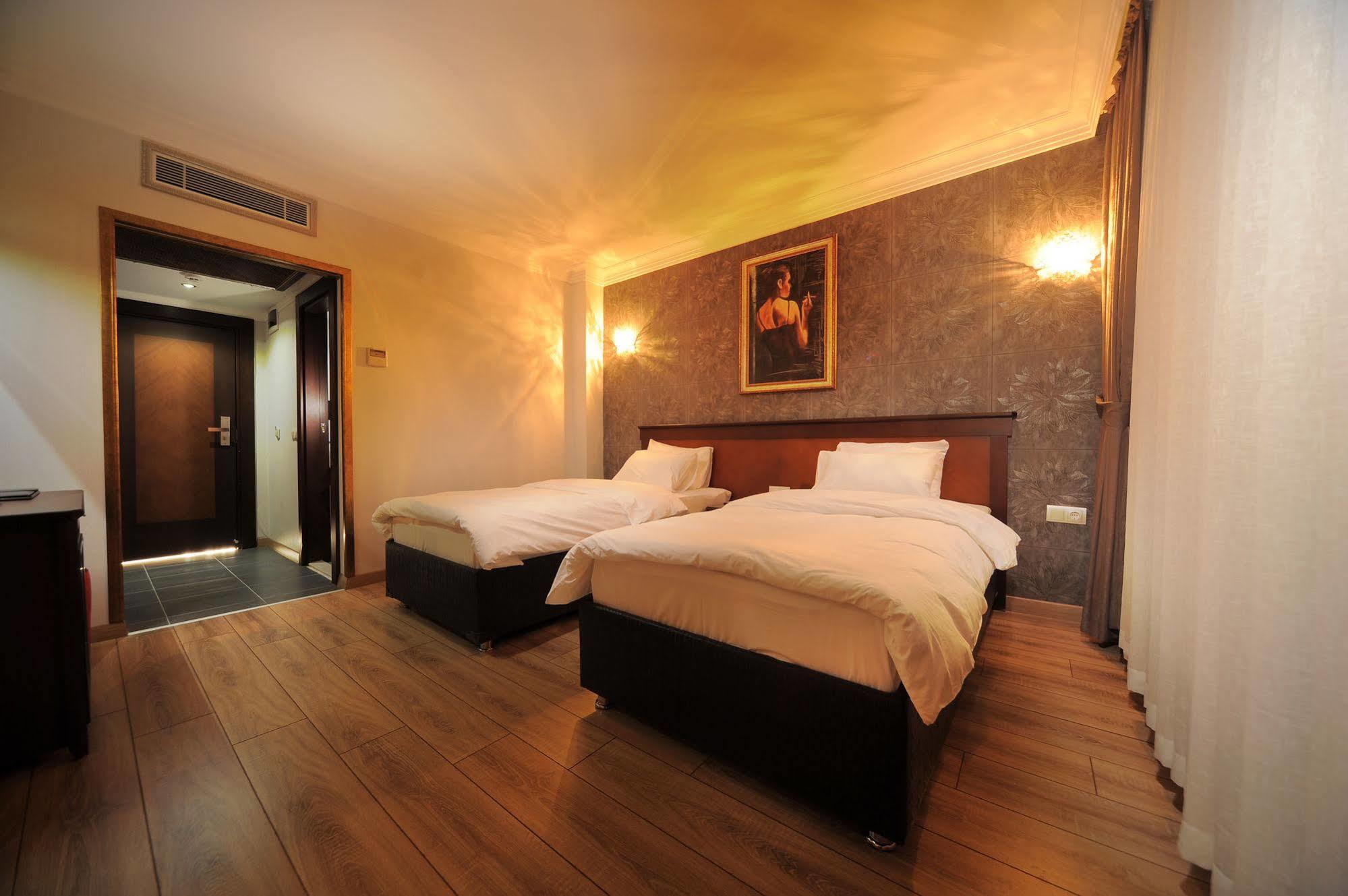 Golden Lake Hotel Adana Exterior photo