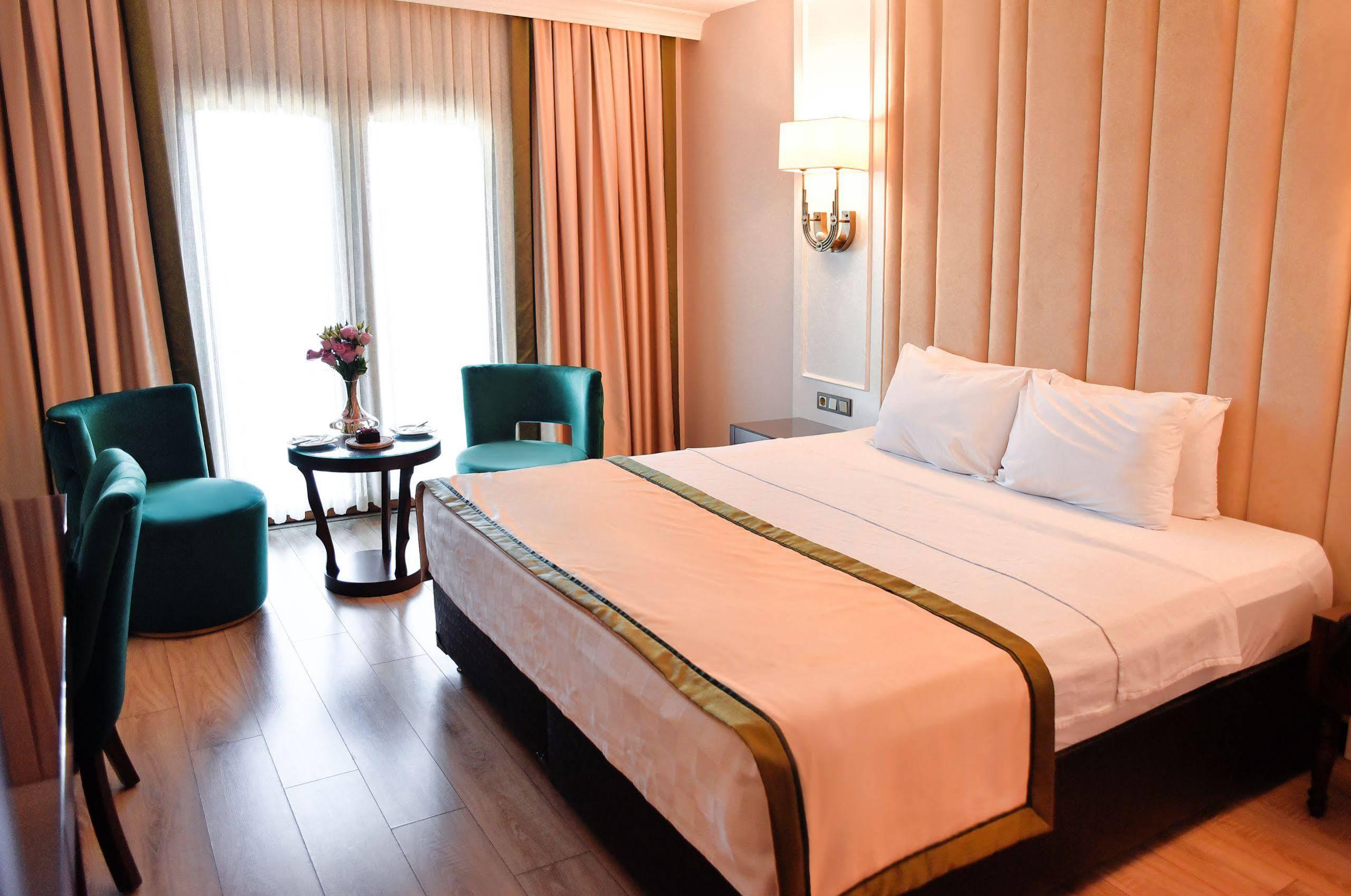 Golden Lake Hotel Adana Exterior photo